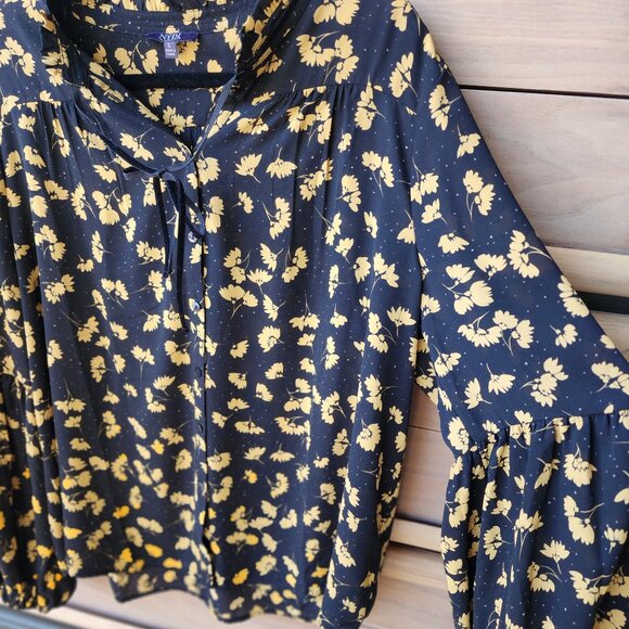 NYDJ Floral-Print Bishop-Sleeve Peasant Blouse - L - Picture 5 of 6
